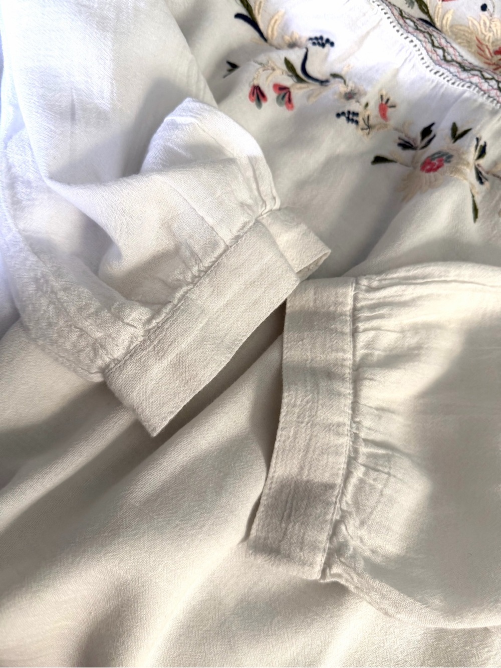 Lucky Brand LA Embroidered Boho Top - Picture 5 of 12